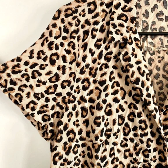 H&M Cheetah Print Self Tie Crop Trop - Picture 3 of 4